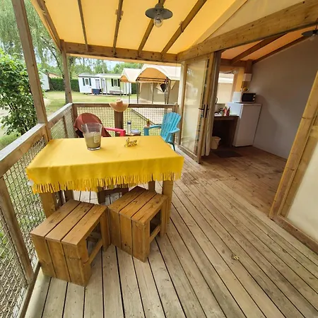 Campsite Les Peupliers 3*
