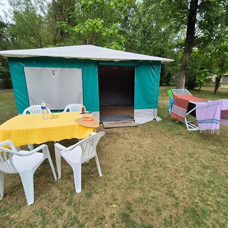 Les Peupliers Campsite 3*