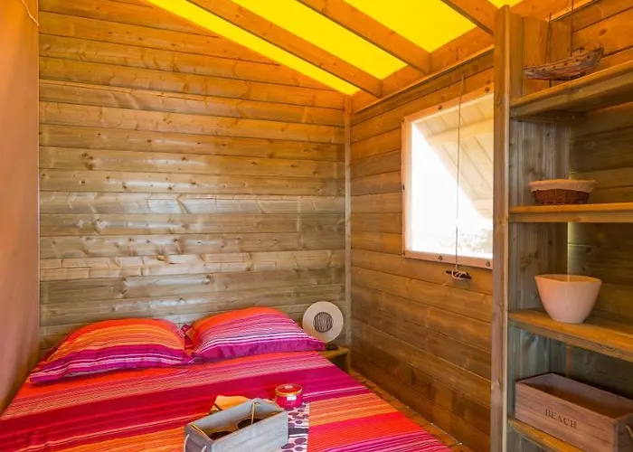 Campsite Les Peupliers Vendays-Montalivet